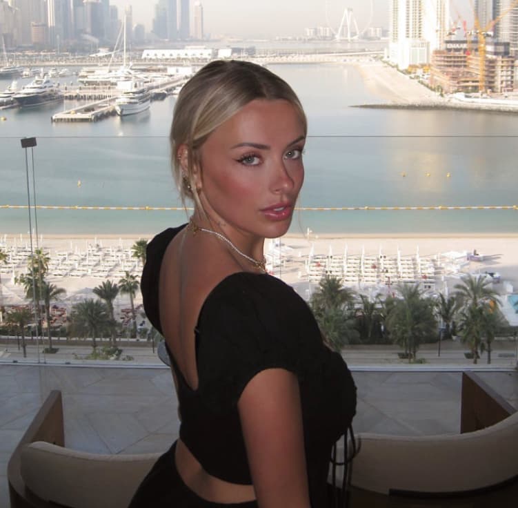 Corinna Kopf - Popular YouTuber With OnlyFans