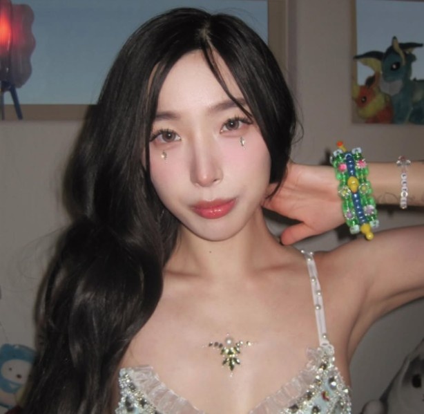 Elle Lee
